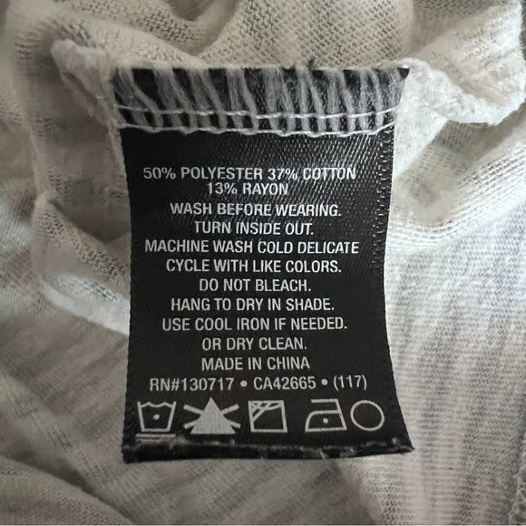 Joe's Jeans Fitted Short Sleeve White and Gray Striped Tee Size M EUC - Picture 5 of 5